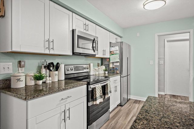 5817 S Quality AVENUE, Cudahy, WI 53110