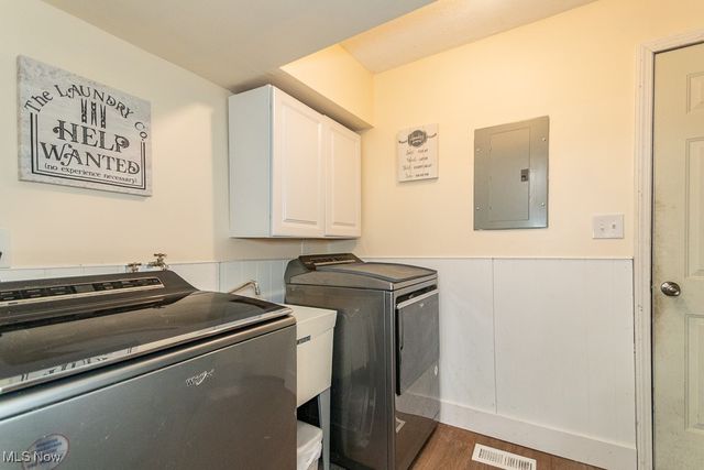 7634 Pinehurst Drive, Mentor On The Lake, OH 44060