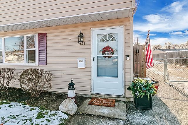 7634 Pinehurst Drive, Mentor On The Lake, OH 44060