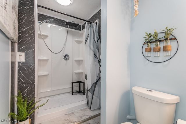 7634 Pinehurst Drive, Mentor On The Lake, OH 44060