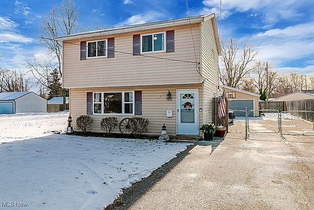 7634 Pinehurst Drive, Mentor On The Lake, OH 44060