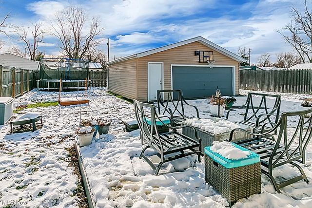 7634 Pinehurst Drive, Mentor On The Lake, OH 44060