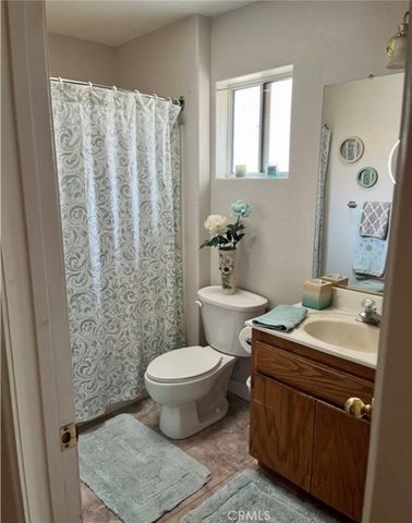 17695 linden st, Hesperia, CA 92345