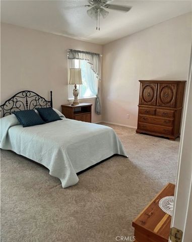 17695 linden st, Hesperia, CA 92345