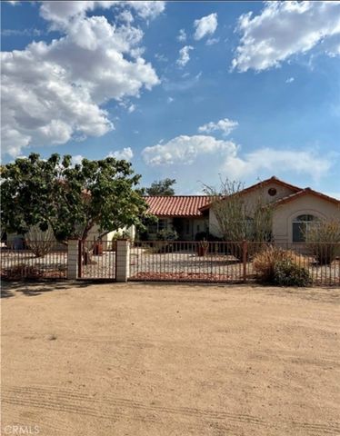 17695 linden st, Hesperia, CA 92345