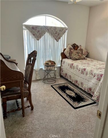 17695 linden st, Hesperia, CA 92345
