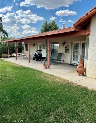 17695 linden st, Hesperia, CA 92345