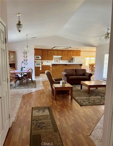 17695 linden st, Hesperia, CA 92345