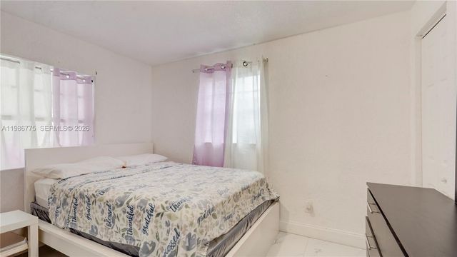 10529 NW 35th Ave, Miami, FL 33147