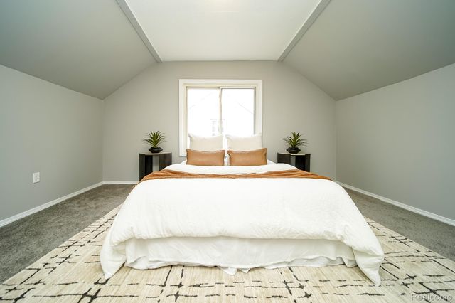 8221 Coolidge, Center Line, MI 48015