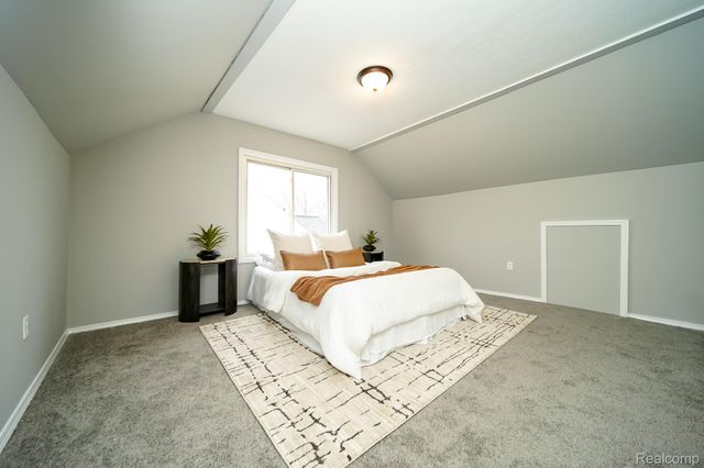 8221 Coolidge, Center Line, MI 48015