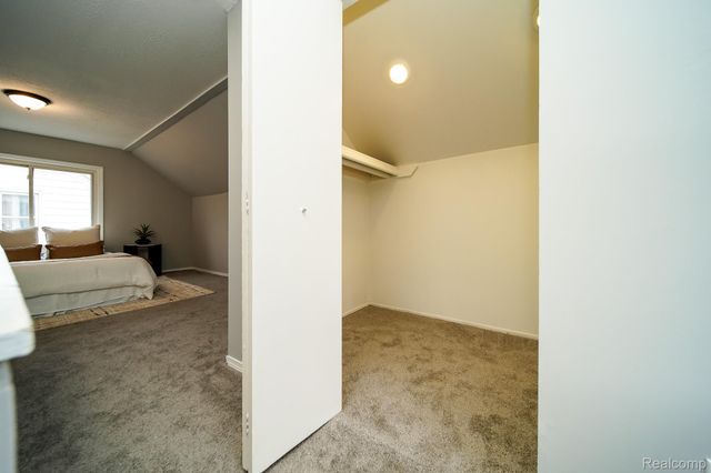 8221 Coolidge, Center Line, MI 48015