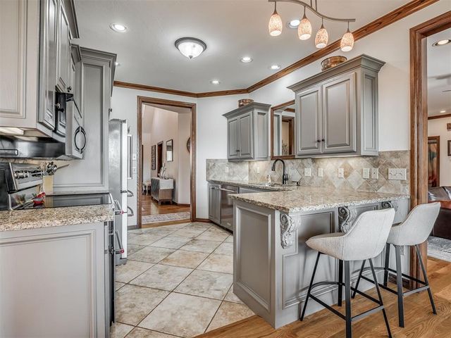 3048 Garden Vista, Edmond, OK 73034