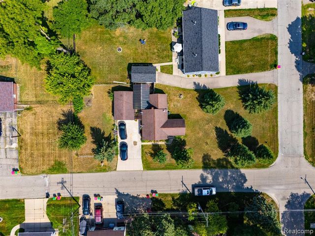 8251 Mcclellan Street, Utica, MI 48317