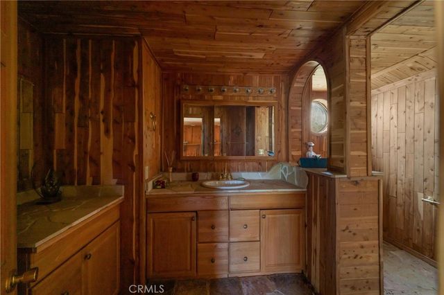 38080 Ribbonwood Lane, Mountain Center, CA 92561