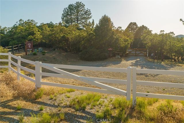 38080 Ribbonwood Lane, Mountain Center, CA 92561