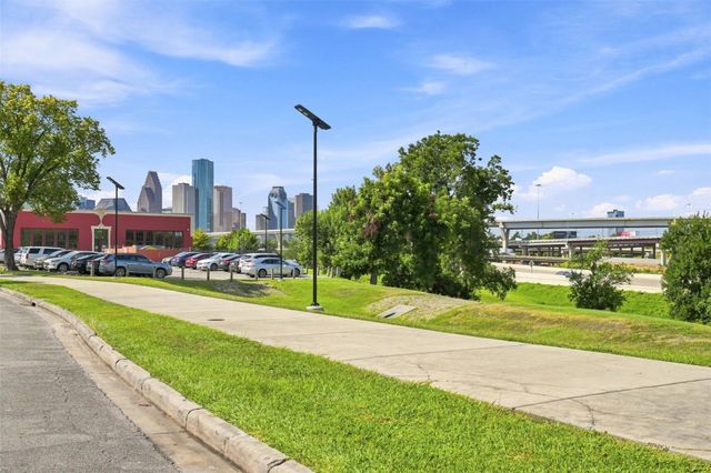 2218 South Street, Houston, TX 77009