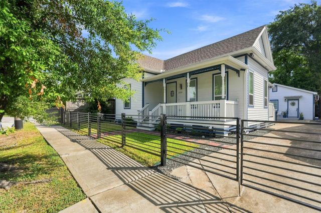 2218 South Street, Houston, TX 77009
