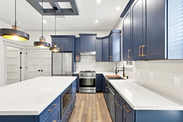2218 South Street, Houston, TX 77009