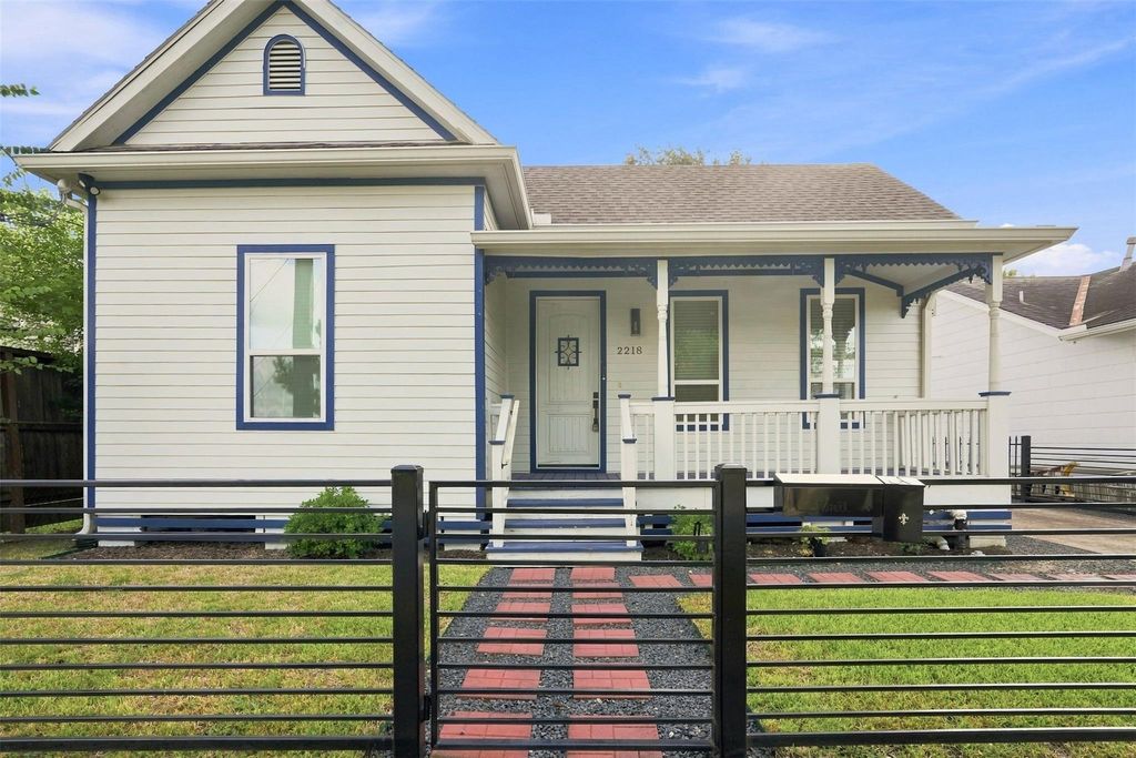 2218 South Street, Houston, TX 77009