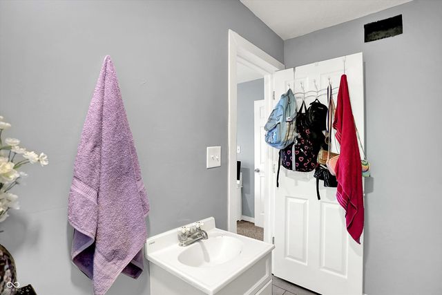 255 E Thompson Road, Indianapolis, IN 46227