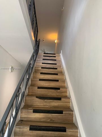 2500 NE 192nd Street, Miami, FL 33180