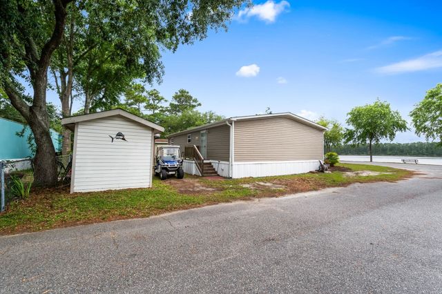 1617 Crystal Lake Dr., Myrtle Beach, SC 29575