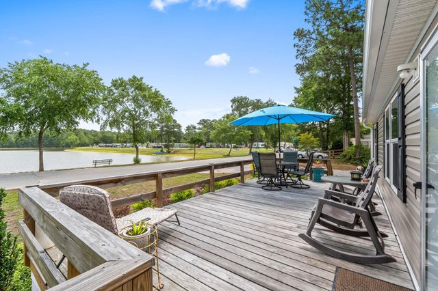 1617 Crystal Lake Dr., Myrtle Beach, SC 29575