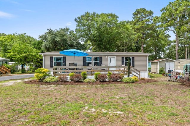 1617 Crystal Lake Dr., Myrtle Beach, SC 29575