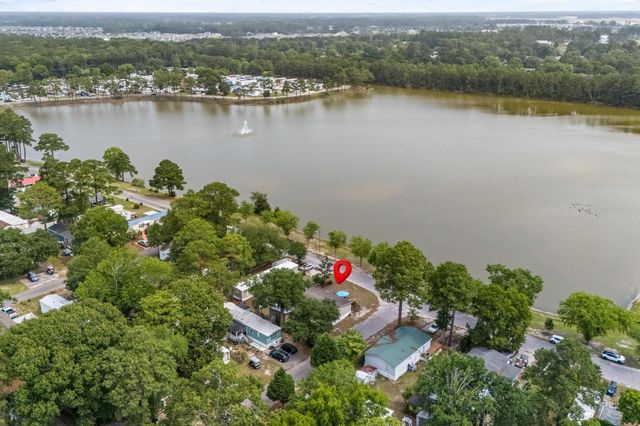 1617 Crystal Lake Dr., Myrtle Beach, SC 29575