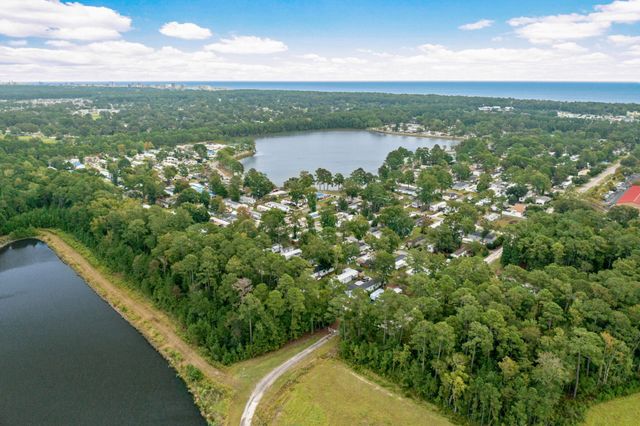 1617 Crystal Lake Dr., Myrtle Beach, SC 29575