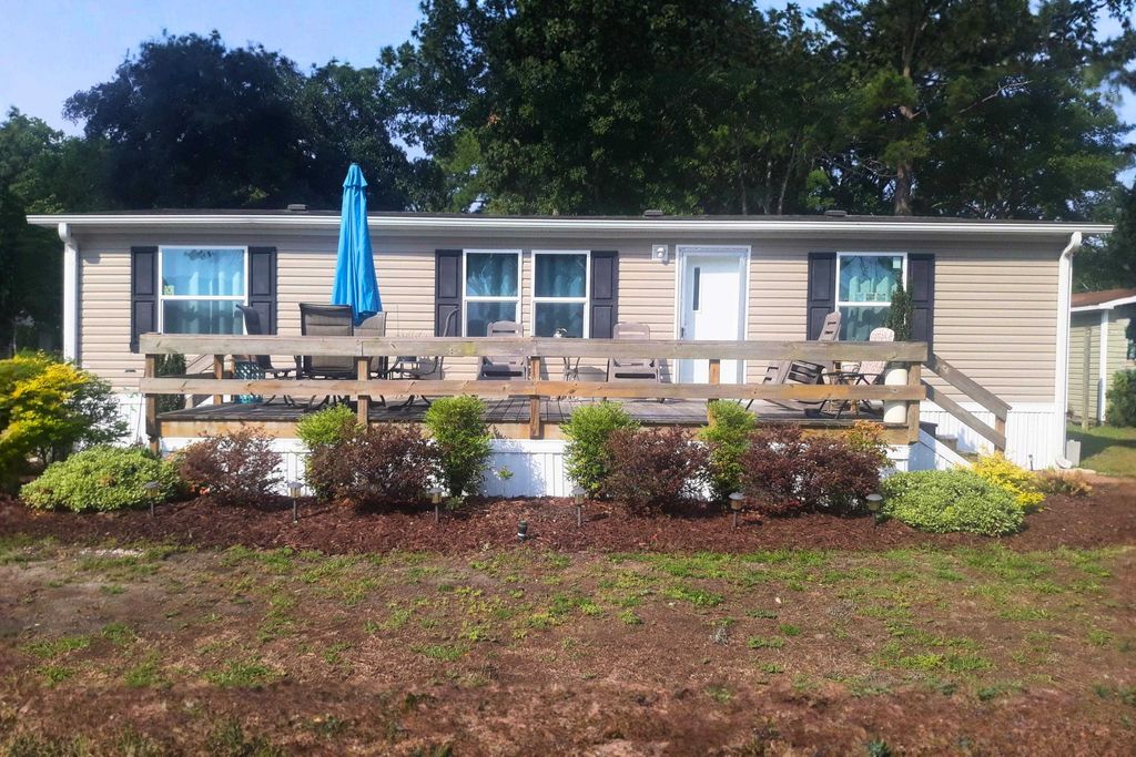 1617 Crystal Lake Dr., Myrtle Beach, SC 29575