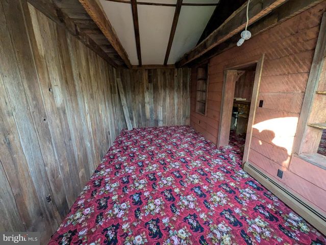 8690 JONESTOWN RD, Grantville, PA 17028