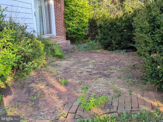 8690 JONESTOWN RD, Grantville, PA 17028