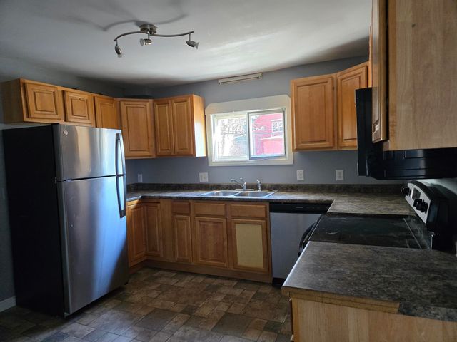 452 Manchester Street, Manchester, NH 03103