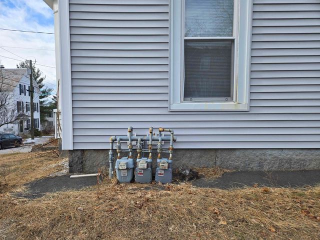 452 Manchester Street, Manchester, NH 03103