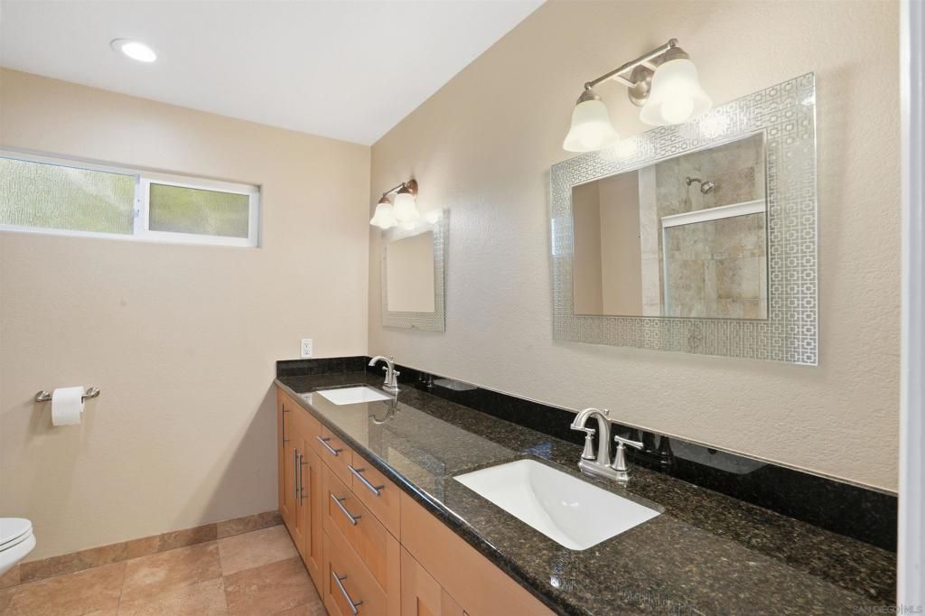 Image 19 of property listing at 1226 Country Club, Escondido, CA 92029