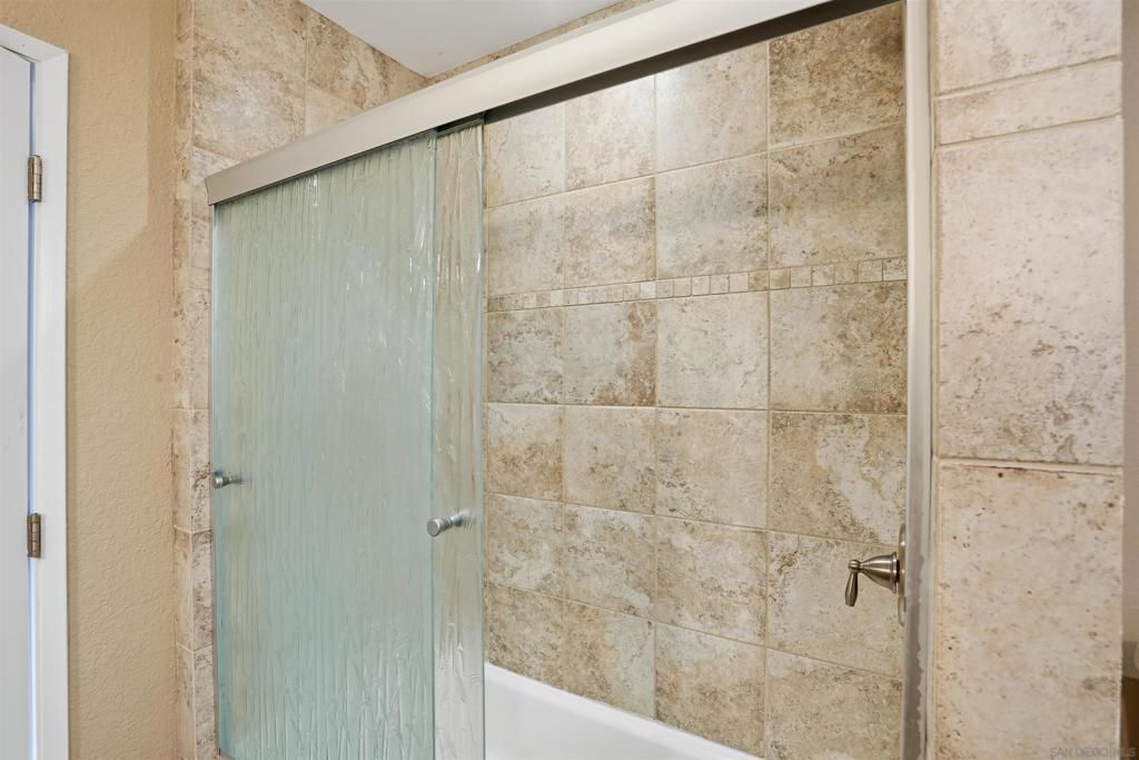 Image 20 of property listing at 1226 Country Club, Escondido, CA 92029