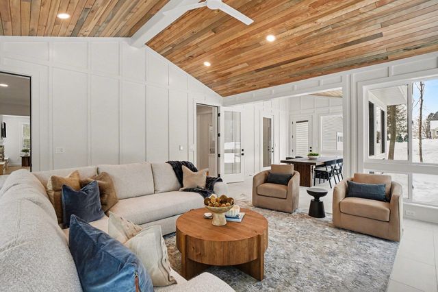 14805 Crest View Court, South Haven Twp, MI 49090