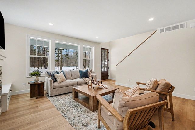 14805 Crest View Court, South Haven Twp, MI 49090