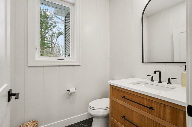 14805 Crest View Court, South Haven Twp, MI 49090