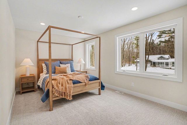 14805 Crest View Court, South Haven Twp, MI 49090