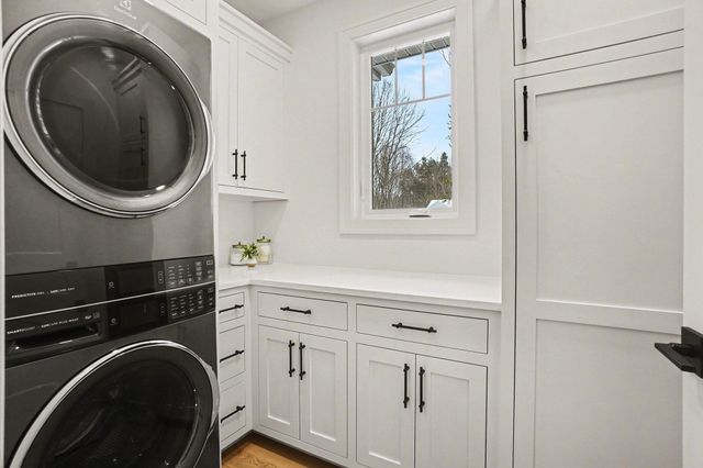 14805 Crest View Court, South Haven Twp, MI 49090