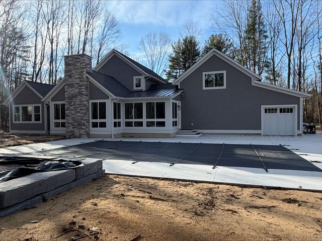 14805 Crest View Court, South Haven Twp, MI 49090