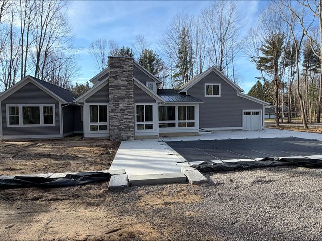 14805 Crest View Court, South Haven Twp, MI 49090