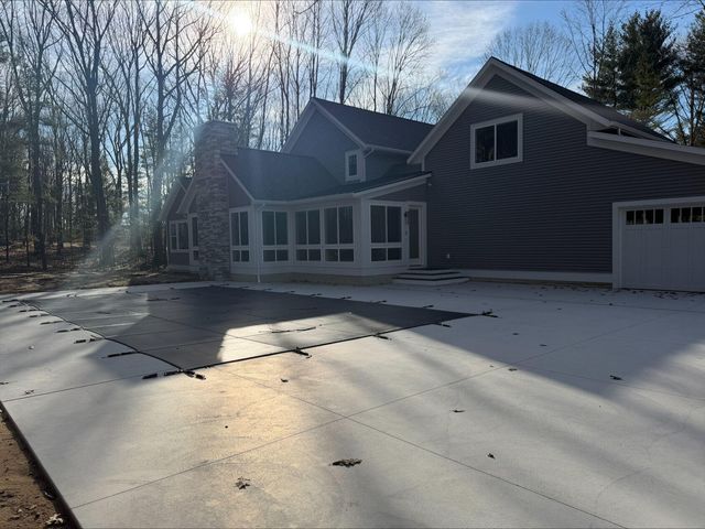 14805 Crest View Court, South Haven Twp, MI 49090