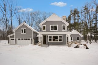 14805 Crest View Court, South Haven Twp, MI 49090