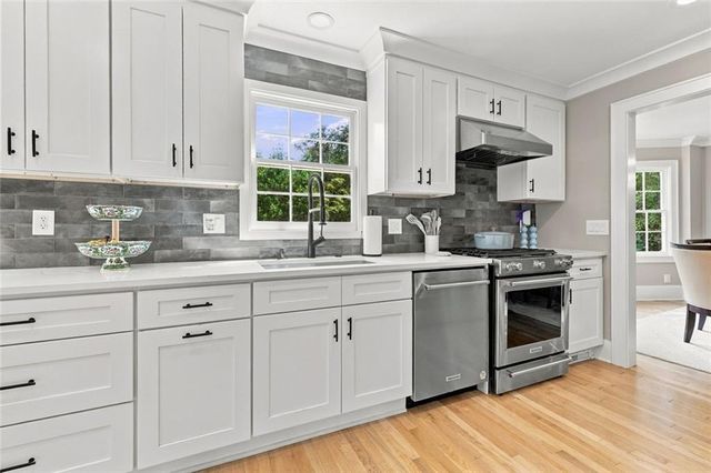 5179 Meadowlake Drive, Dunwoody, GA 30338