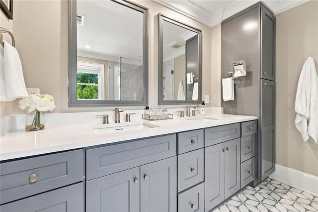 5179 Meadowlake Drive, Dunwoody, GA 30338