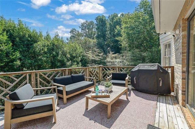 5179 Meadowlake Drive, Dunwoody, GA 30338